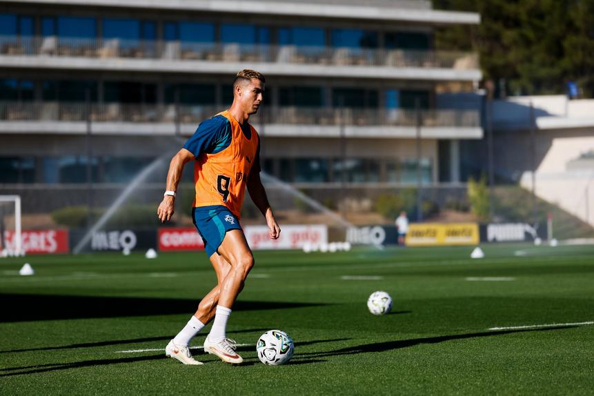 Ronaldo no treino da Seleção (Foto: Portugal/X)