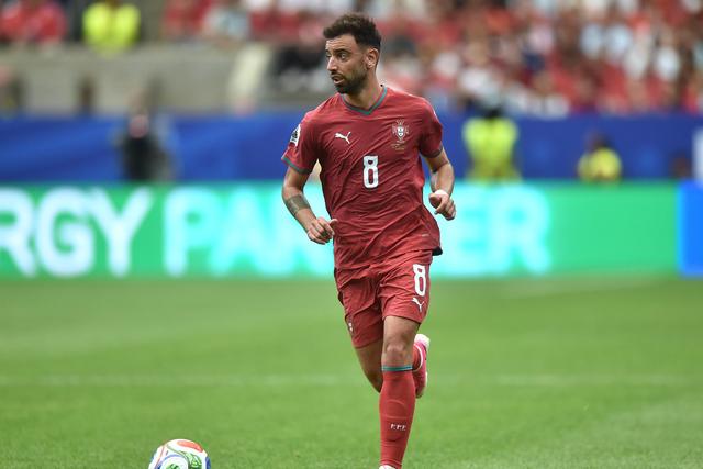 Bruno Fernandes: pode ser lançado por Jorge Jesus em vários papéis, tanto mais descaído na ala, ou no papel de maestro da orquestra lusa - Foto: A BOLA/Miguel Nunes