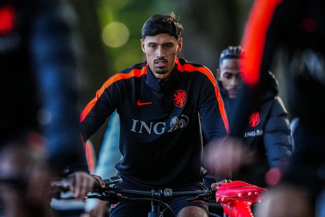 Tijjani Reijnders, médio internacional pelos Países Baixos
