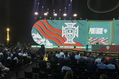 Que loucura! Casa cheia para a conferência de imprensa de Ronaldo e Jesus
