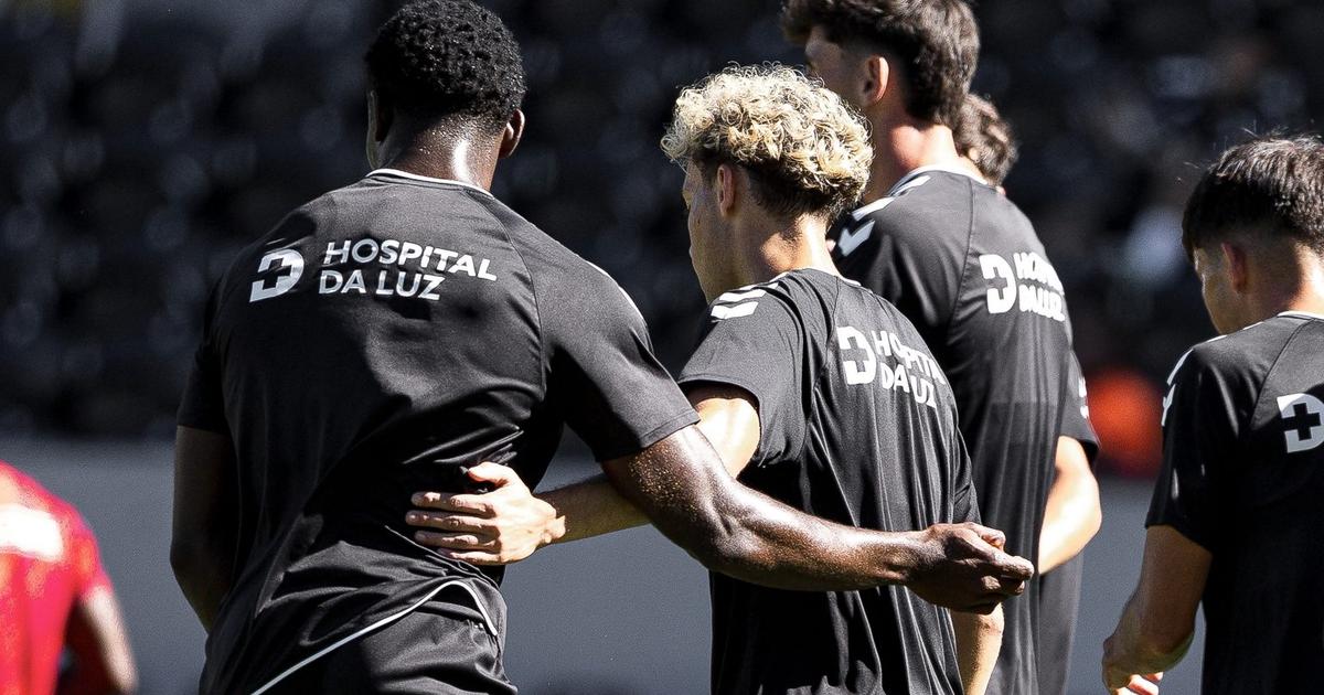 Victor Andersson brilha em treino e busca lugar no onze titular do Vitória de Guimarães