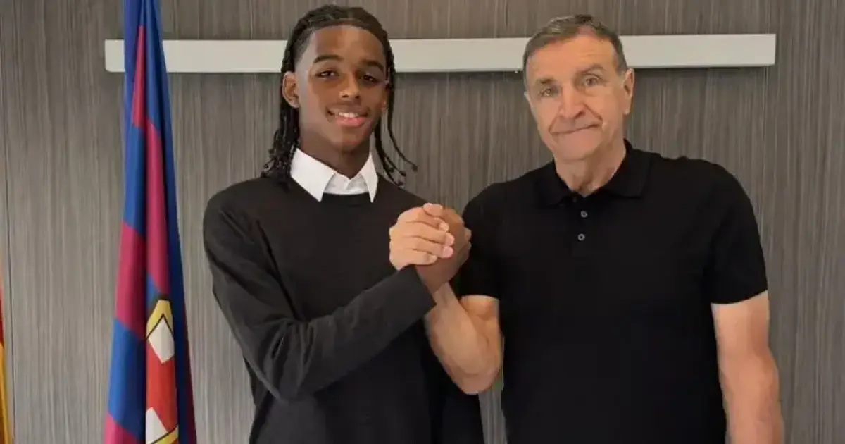 Barcelona oficializa a contratação do avançado português Dany Freire, de 16 anos