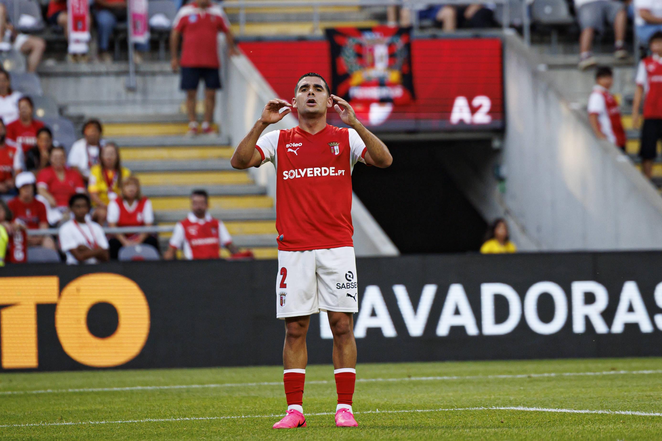 Víctor Gómez cumpre a quinta temporada no SC Braga e continua a ser um dos indiscutíveis no conjunto arsenalista