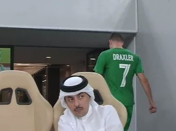 Vídeo: Draxler entra, bisa e vai para o balneário... com jogo a decorrer