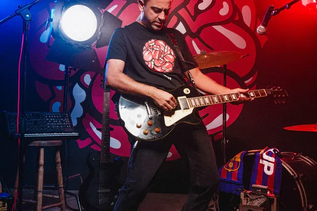 Quanto custam as novas camisolas BarcelonaX Rolling Stones? E ainda há?