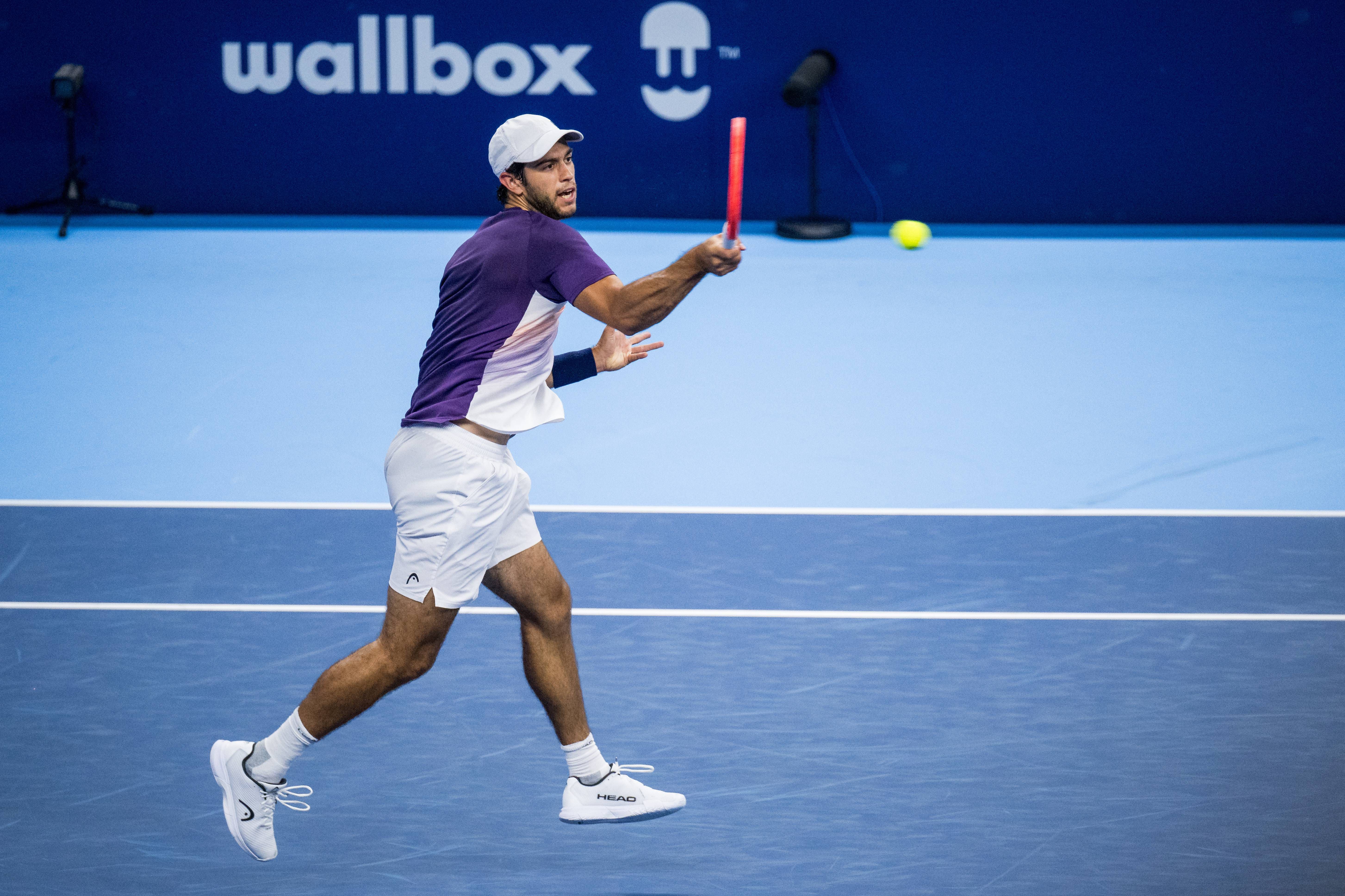 É «só» um alongamento: Djokovic lança desafio para os corajosos (vídeo)