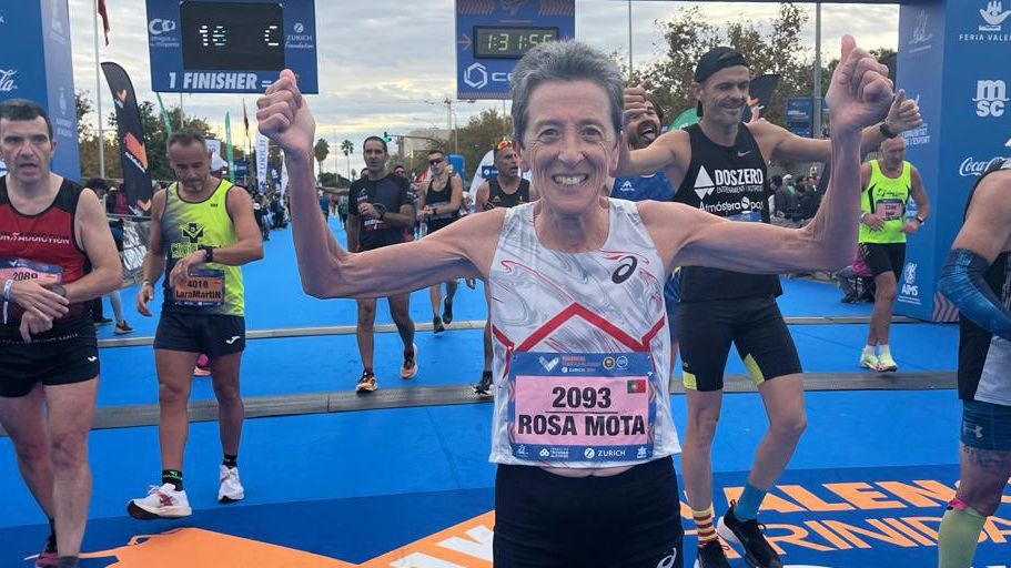 Rosa Mota melhora próprio recorde mundial dos 10km na sua categoria