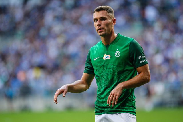 Miguel Luís, ex-Sporting, marca na vitória do Warta Poznan