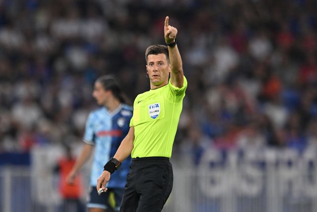 UEFA designa árbitro francês para o Antuérpia-FC Porto