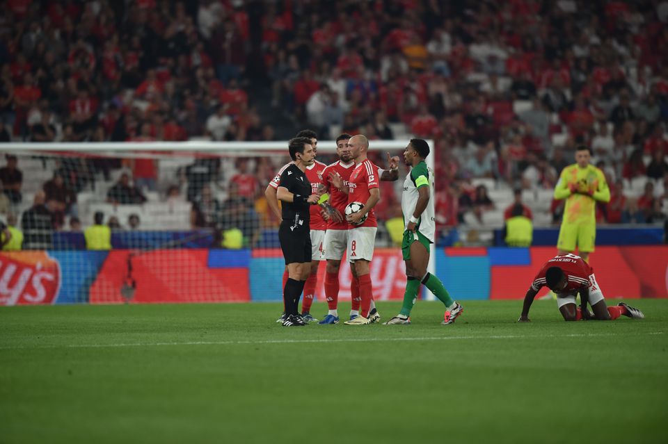 VÍDEO: novo golo anulado pelo VAR contra o Benfica