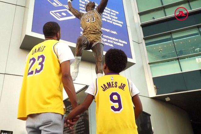 LeBron e o primeiro jogo com o filho: «Nunca esquecerei este momento»