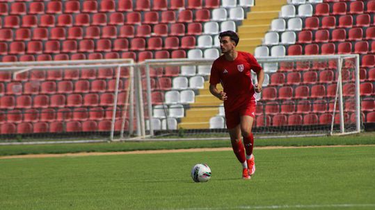 Aves SAD: Rafael Rodrigues acelera para o FC Porto