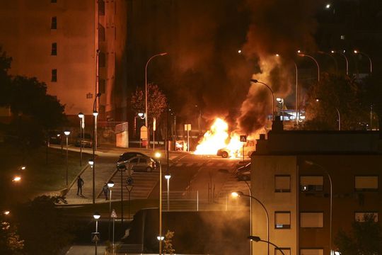 Vários focos de incêndio em diversos concelhos de Lisboa