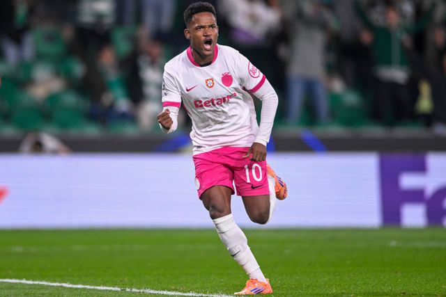 «Premier League está feita à medida de Geny Catamo»