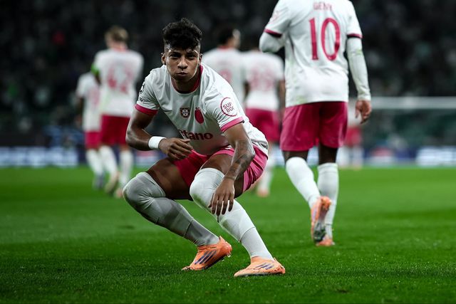 Alisson Santos no seu habitual festejo que tem um significado especial - Foto: IMAGO