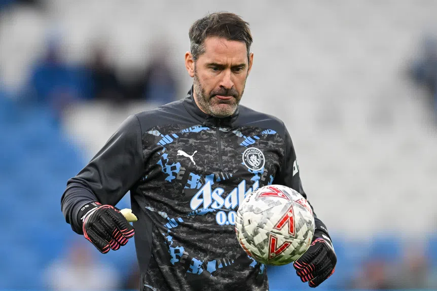 Scott Carson: lenda eterna... do banco!