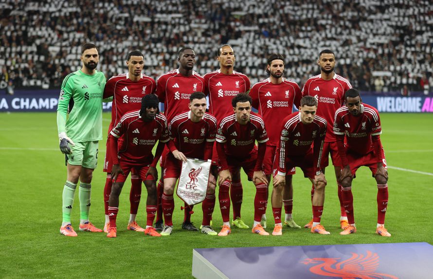 Liverpool alinhado para o jogo com o Frankfurt na Liga dos Campeões