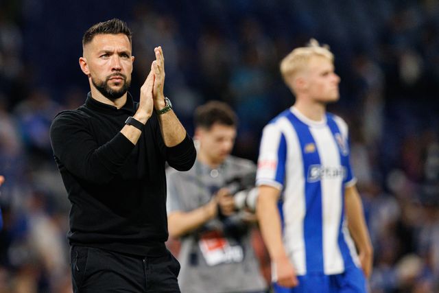 Farioli tenta guiar o FC Porto à primeira vitória em solo inglês