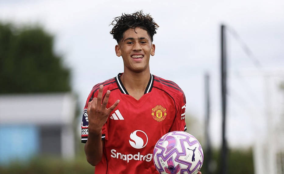 JJ Gabriel nos sub-18 do Man. United - Foto: JJ Gabriel e Man. United