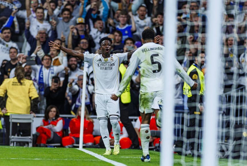 Vinícius Júnior e Bellingham festeja golo do Real Madrid frente à Juventus