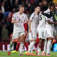Jogadores do Man. United a celebrarem a vitória em casa do Liverpool - Foto: Man. United