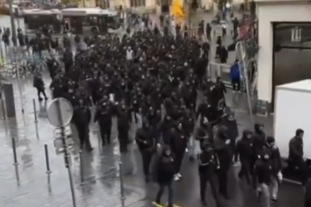Adeptos do PAOK chegando ao estádio do Lille (DR)