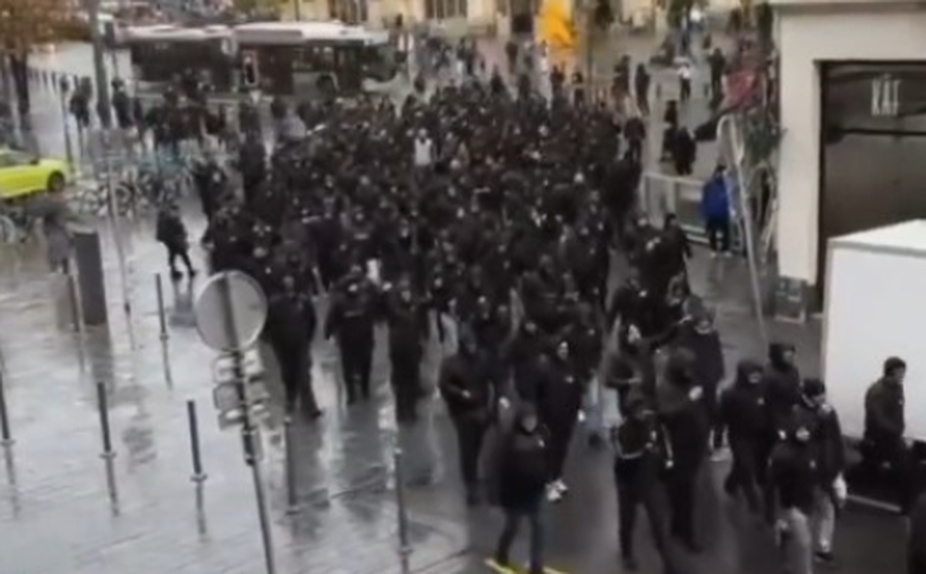Adeptos do PAOK chegando ao estádio do Lille (DR)