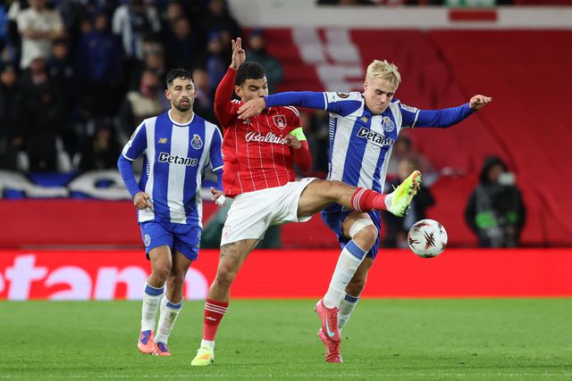 Victor Froholdt atuou os 90' na derrota portista no City Ground - Foto: Catarina Morais/KAPTA+
