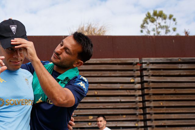 Visco trabalha como videógrafo no Estoril, onde é muito acarinhado pelo plantel. Foto: Estoril Praia SAD