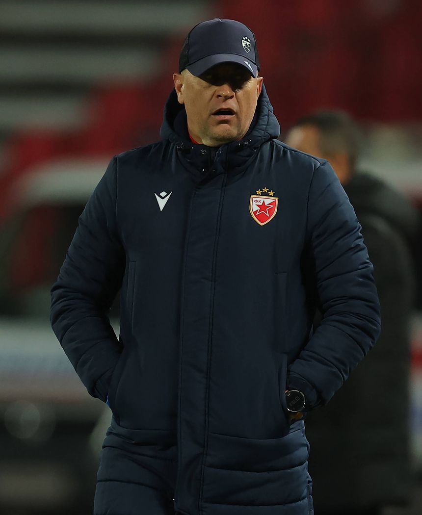 Vladan Milojevic, treinador do Estrela Vermelha
