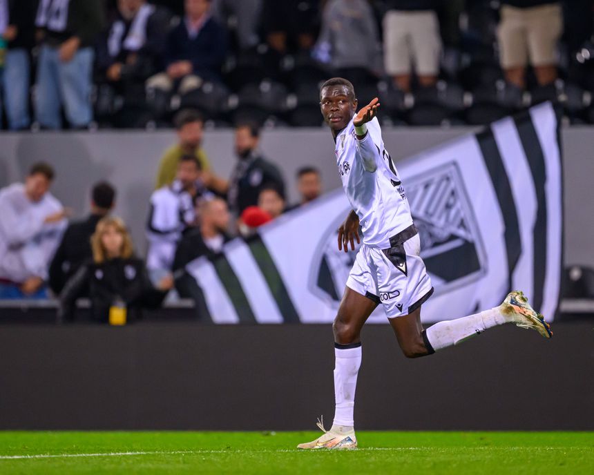 Alioune Ndoye marca a cada 96' no campeonato