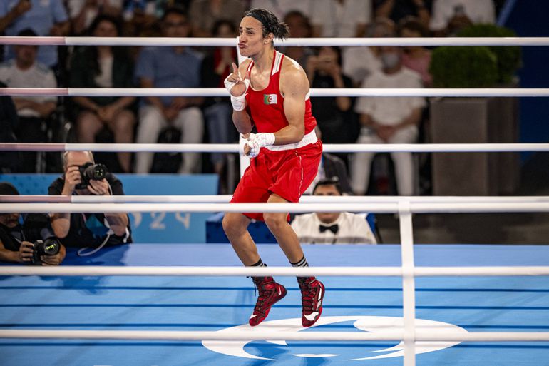 Imane Khalif foi desqualificada do Mundial de 2023 por não cumprir os requisitos de elegibilidade de género e sagrou-se campeã olímpica em Paris 2024