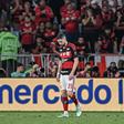 Jorginho, experiente médio, falhou penálti diante do Estudiantes