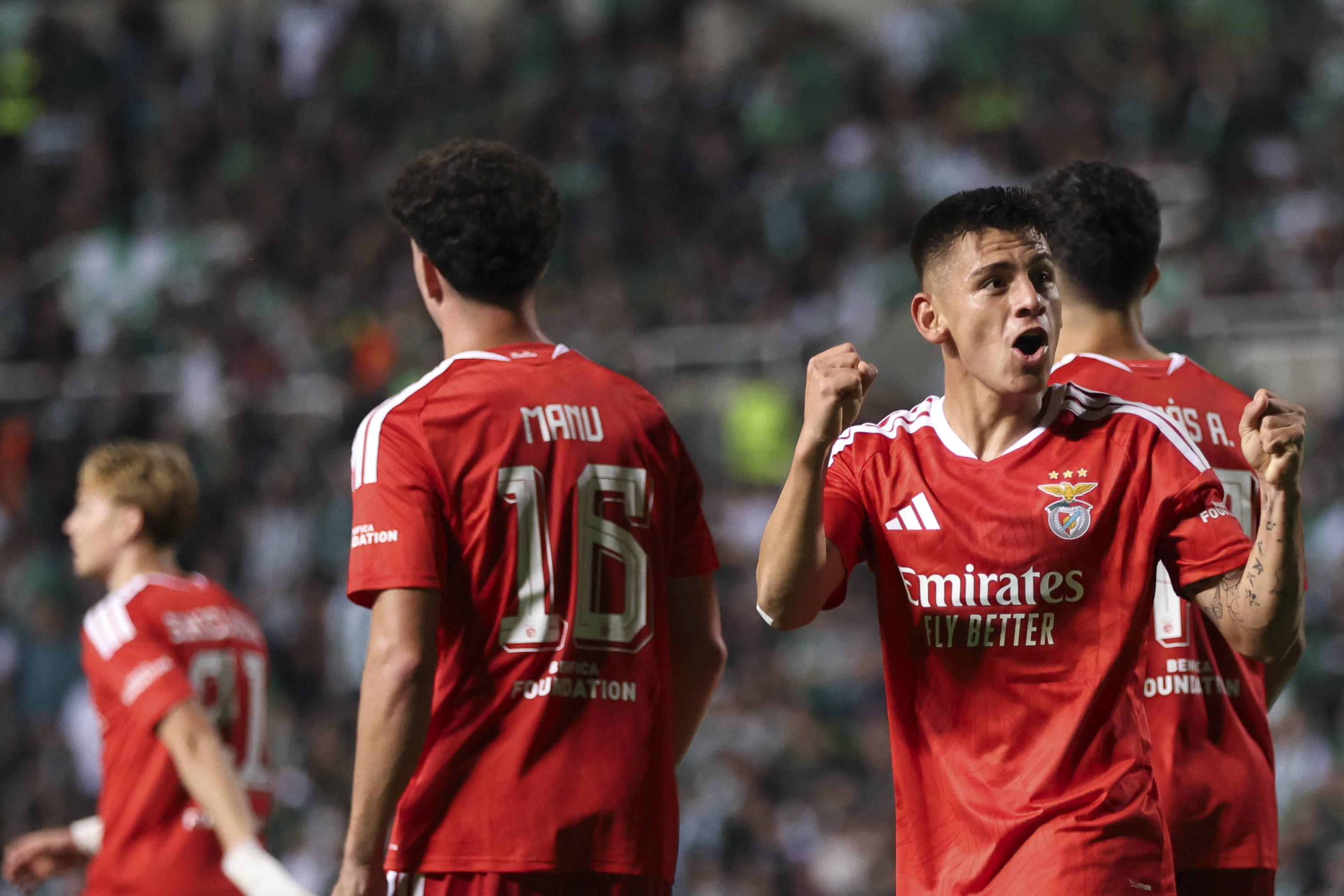 Claudio Echeverri, médio ofensivo do Benfica (foto: Imago)
