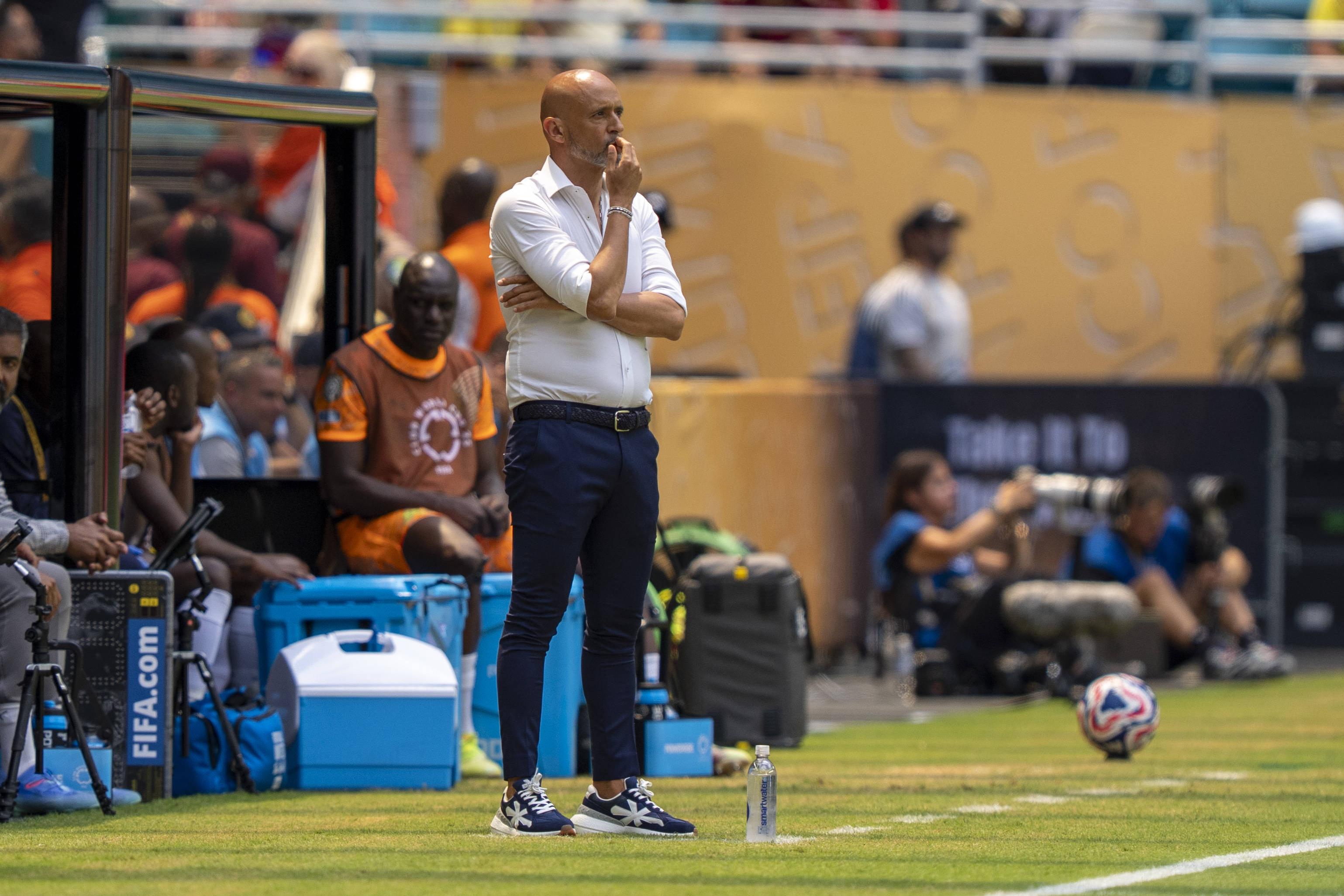 Miguel Cardoso, treinador do Mamelodi Sundowns