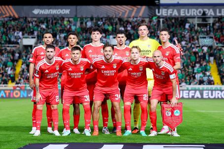 O onze do Benfica que iniciou o jogo frente ao Omonia. Foto EPA/LUSA