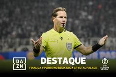 Assobiadela monumental 'neutralizou' apito final do árbitro... e seguiu jogo