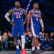 LeBron James e Tyrese Maxey. Foto X/Philadeplhia 76ers