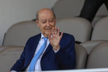 Pinto da Costa compra mais ações