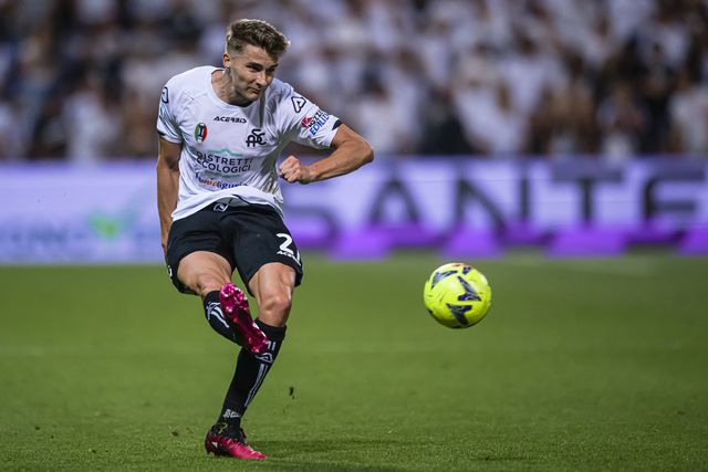 Defesa espanhol de 25 anos anuncia ter cancro: «O medo de nada serve»