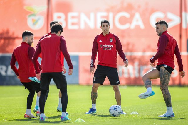 Benfica com plantel completo