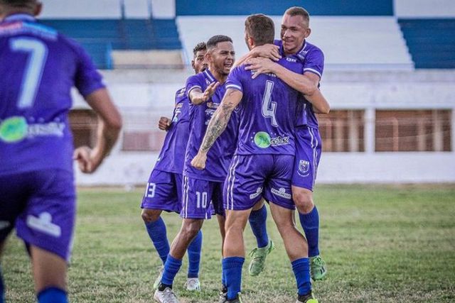 Inacreditável: sagram-se campeões e perdem título por serem amadores... há 10 anos!