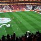 Equipa do Benfica entra em campo para aquecer (vídeo)