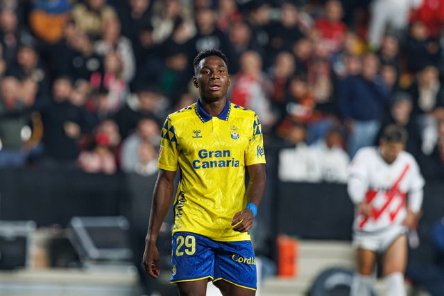 Sporting: Dário Essugo interessa ao Chelsea, mas não só 