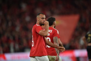 Arthur Cabral faz o primeiro bis pelo Benfica (vídeos)