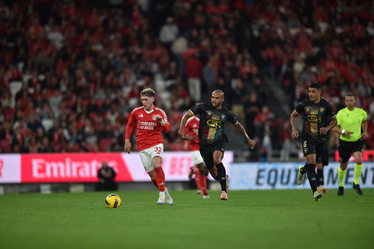 Benfica-E. Amadora, 7-0 Léo Cordeiro: «Queríamos manter o nulo pelo menos por 15 minutos»