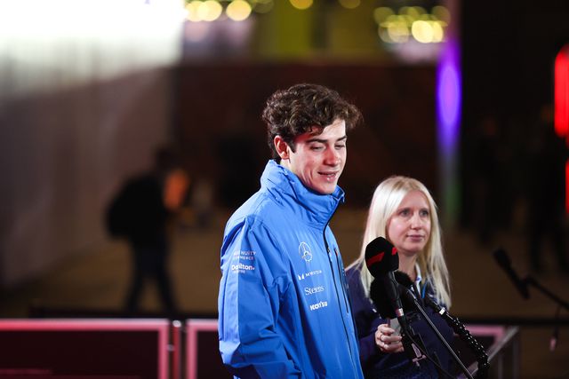 Colapinto vê um porco e não é por causa da marijuana com que reclamou