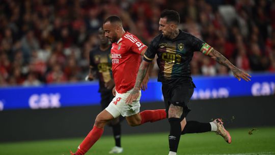 Arthur Cabral faz o primeiro bis pelo Benfica (vídeos)