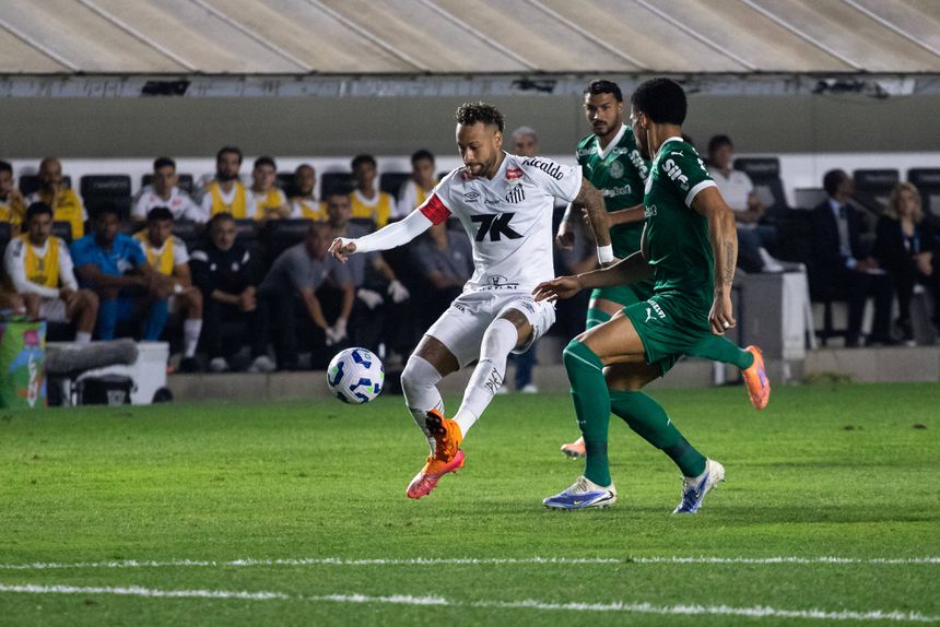 Neymar em ação pelo Santos