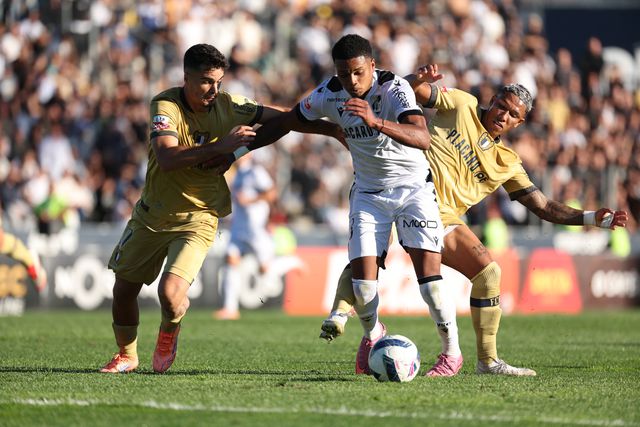 Noah Saviolo foi titular em três jogos da Liga